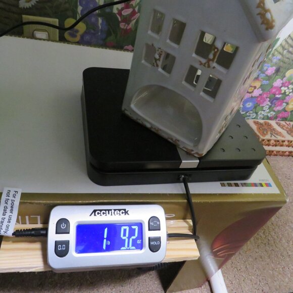 Ceramic House for Tea Light Glazed Ivory & Tan Hobby Lobby 2018 - Picture 10 of 11